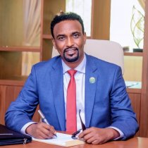 Madaxweyne Cirro Oo Dib Ugu Soo Laabtay Somaliland Kadib Safar Uu Ku Tegay Imaaraadka Carabta