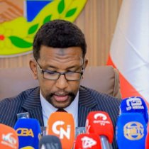 Sheekh Cabdilaahi iid oo u jawaabay qaar Culimada Somaliland ka mid ah DAAWO