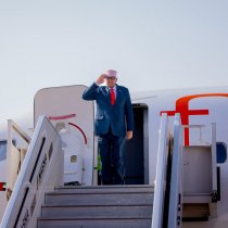 Taliyaha Ciidanka Qaranka JSL Oo Xafiiskiisa Ku Qaabilay Samafale Hibo Nuura Maxamed Dirir  DAAWO