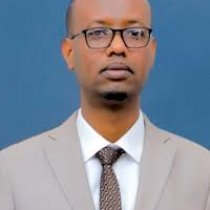 Wefti ka socday Baanka dhexe ee Somaliland oo safar shaqo ku tegay dalka Kenya,ayaa kulamo muhiim ah la qaatay madaxda maaliyadeed ee Caymiska dhigaalka 7 dal.