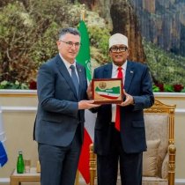 Wasiir Fiqi iyo Fashilka Xukuumadda Federaalka: Puntland oo uu ka Dhigay Meel xasuuq laga taageero.