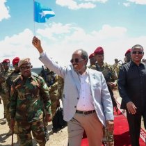 Hassan Sheikh survives mortar attack at Baidoa Airport.