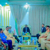 Wasiiru-dawlaha Arrimaha Gudaha Oo Shir Amni La Qaatay Guddida Amniga Gobolka Awdal