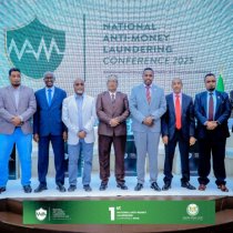 Madaxweynaha Somaliland Oo Qaabilay Madaxweyne hore Daahir Rayaale Kaahin