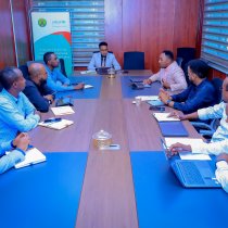 Wasaaradda Arrimaha Gudaha oo Amar Ku Bixisay Dhaqan-gelinta Jaangoynta Qiimaha Shidaalka