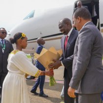 Madaxweynaha Somaliland oo dhagax dhigay garoonka kubadda cagta ee magaalada Gabiley