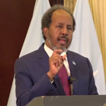 Xasan Sheekh ha aqoonsado Somaliland ama ha iscasilo WAREYSI Cali Biixi