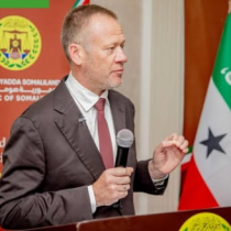 Warbaahinta Caalamka Oo Falanqaynaysa Hindisaha Madaxweyne Cirro Ee Machadka Aqoonsi Raadiska Somaliland