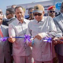 Madaxweyne Cirro oo Berbera Ka Daah-furay Mashaariic Horumarineed oo Waaweyn DAAWO