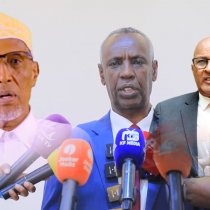 Madaxweyne ku-xigeenka cusub ee dhawaanta la doortay oo bulshada u mahadceliyey. DAAWO